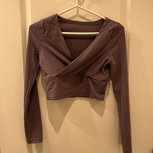 crossed long sleeve crop top